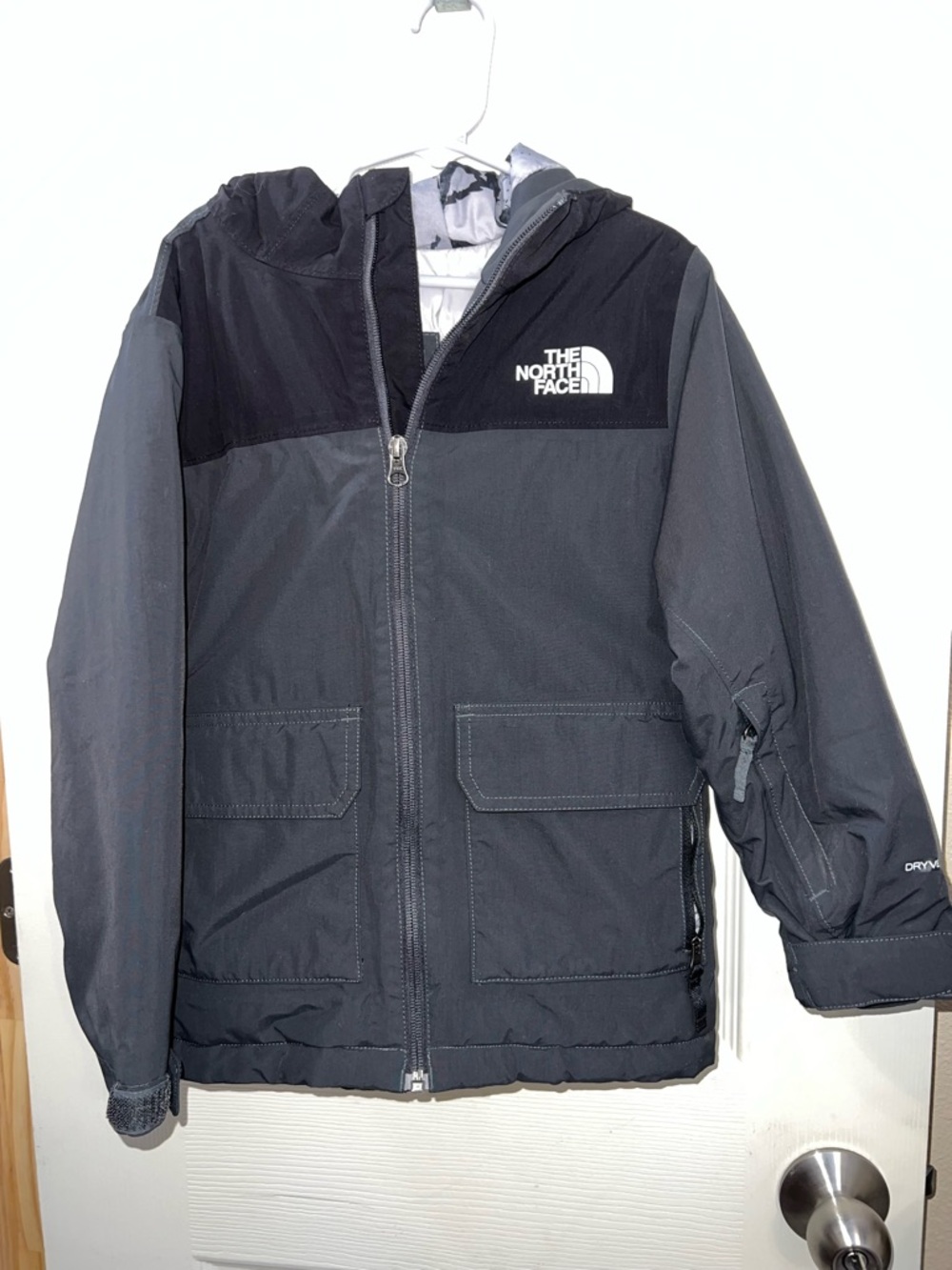 The North Face Boy's Black Gray DryVent Freedom Insulated Jacket Sz XS (6) YOUTH